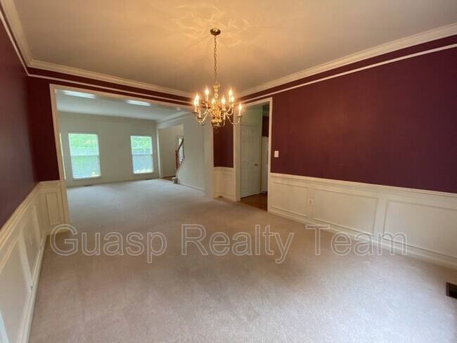 Photo - 70 Crestwood Ln