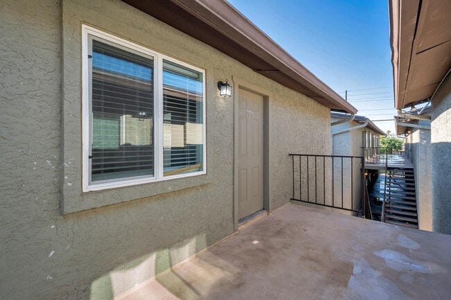 Photo - Starlight Apartments