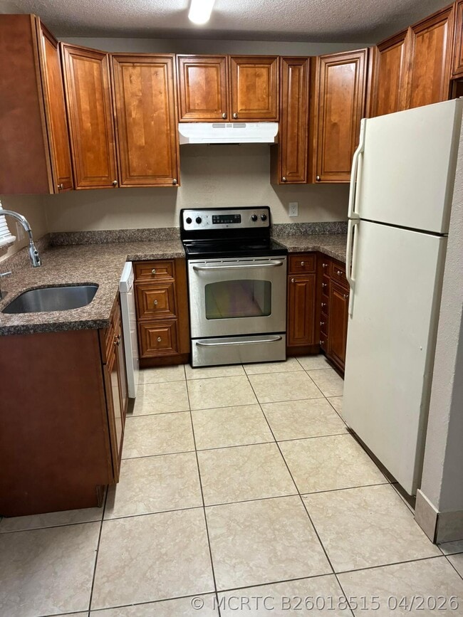 Photo - 1420 Barton Rd