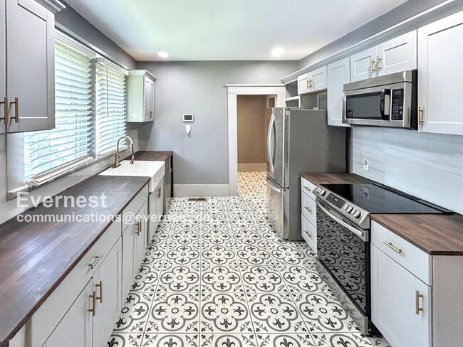 Photo - Spacious and Updated 4 Bedroom Home in Birmingham