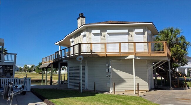 Photo - 1702 Castaway St