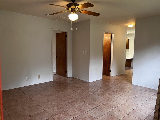 Photo - 11-3774-3774 3rd St