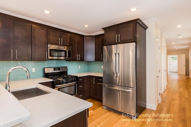 Photo - 217 Arlington St Townhome