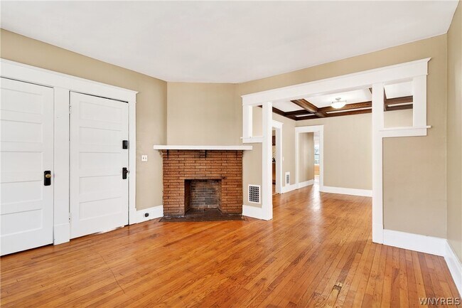 Photo - 76 Vernon Pl