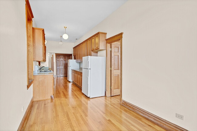 Photo - 1238 N Noble St Unit 3