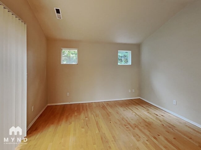 Photo - 17538 SW Wapato St