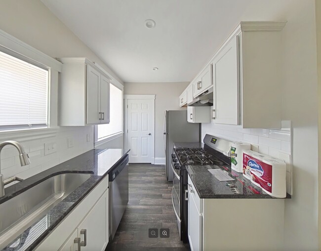 Building Photo - 2453 Neil Ave Rental