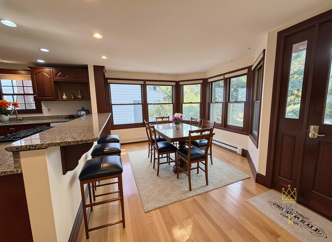 Photo - 33 Clearwater Rd