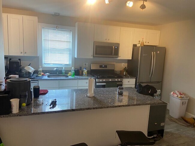 Photo - 485 Admiral St Unidad 485 Admiral St  1