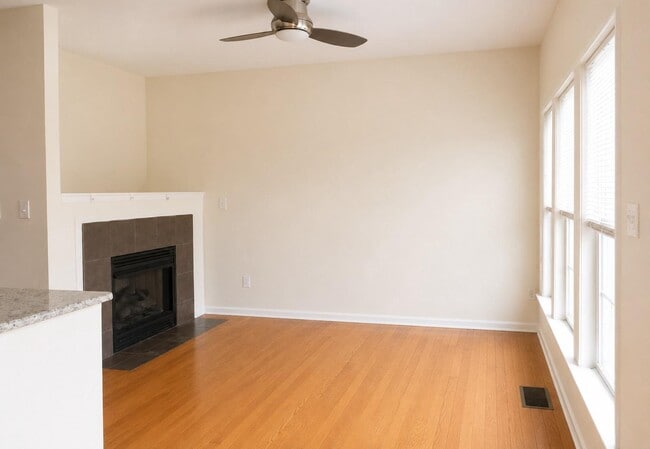 Photo - 21002 Kittanning Ln