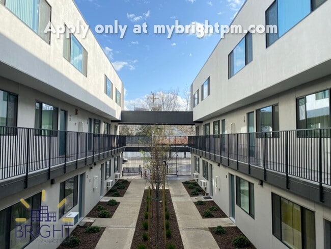 Fully remodeled studio apartment in gated ... - Fully remodeled studio apartment in gated ... Unit 06 North