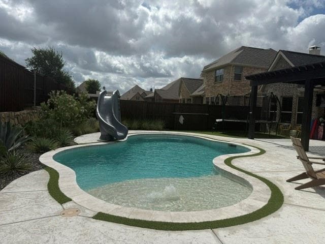 Building Photo - 4890 Milby Dr