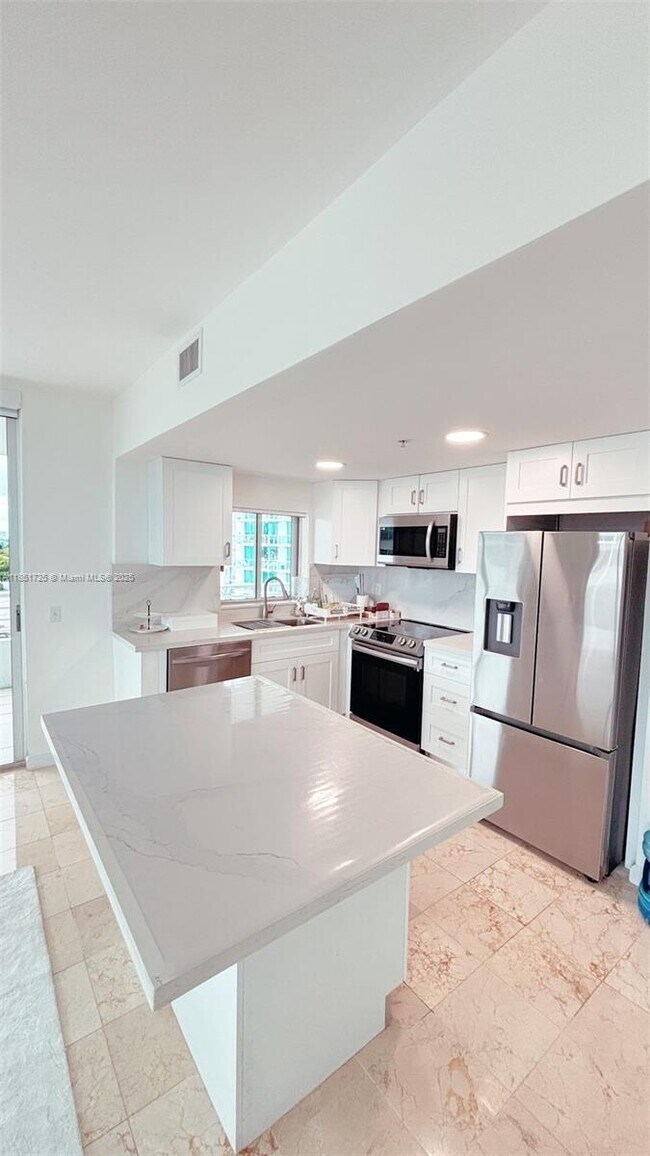 Photo - 1402 Brickell Bay Dr Unit 1203