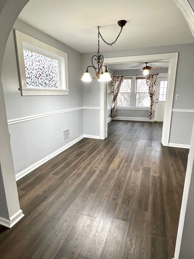 Photo - 16 Charles St