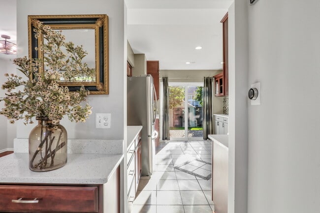 Photo - 1282 Berkshire Ln