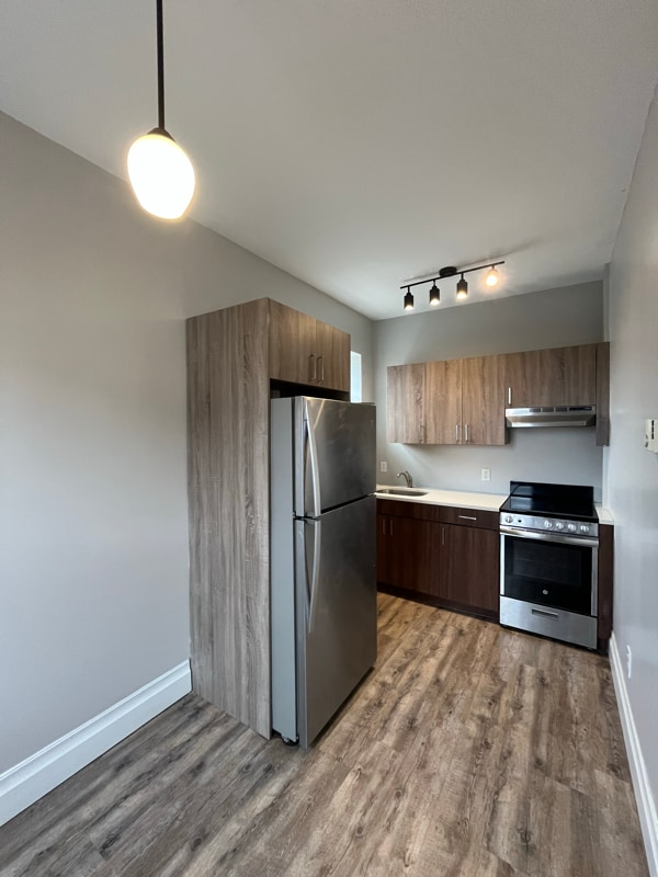 Building Photo - 106 N Grove St Unit 501