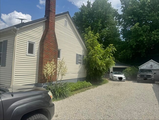 Photo - 122 E Dillon St