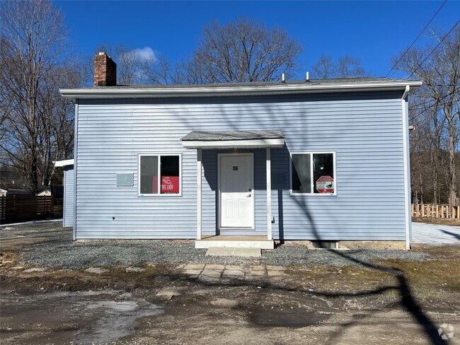 Building Photo - 16 Birch St Rental