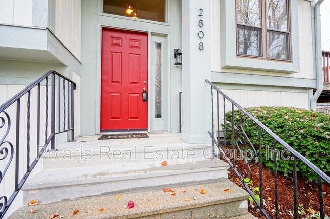 Photo - 2808 Lakeshire Ln