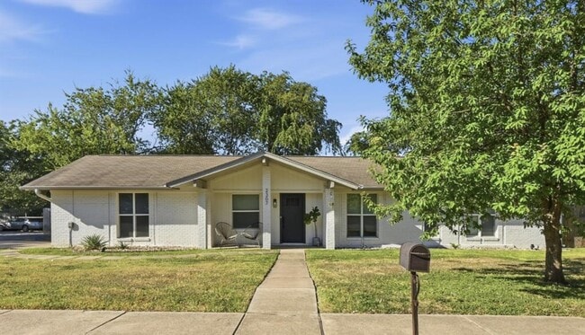 Photo - 2307 Deadwood Dr