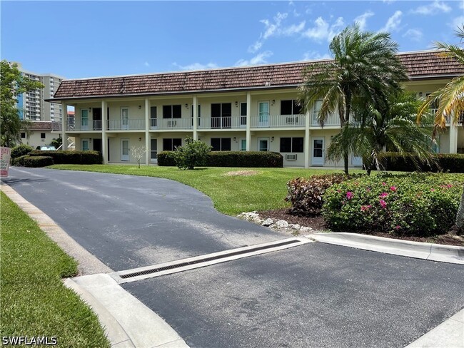 Building Photo - 130 N Collier Blvd Unit C2
