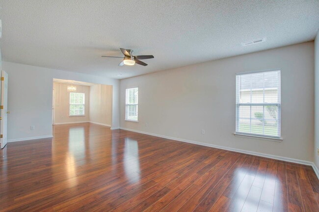 Photo - 141 Old Tree Rd