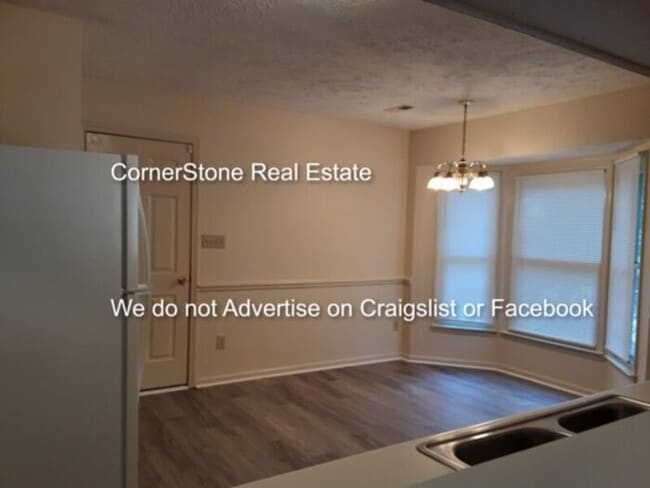 Photo - 2579 Gotts Ln