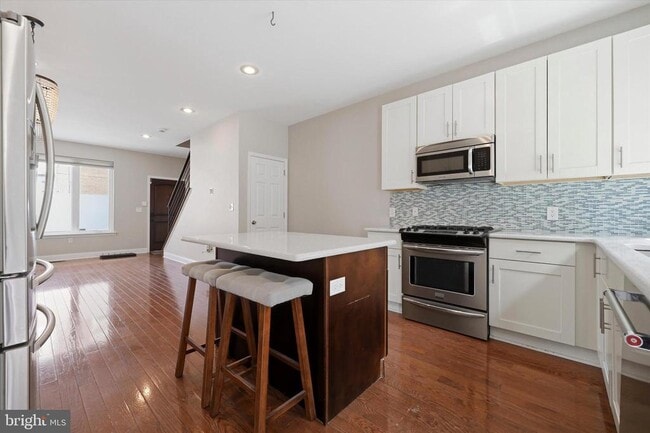 Photo - 1232 Webster St