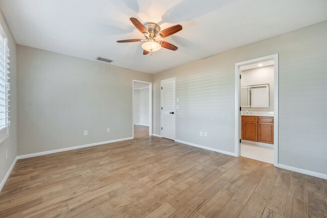 Photo - 1759 Azalea Ln