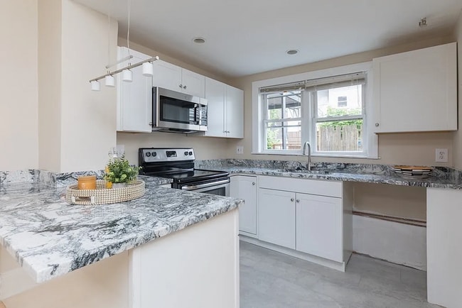 Photo - 56 Park Vale Ave Unit APT 2