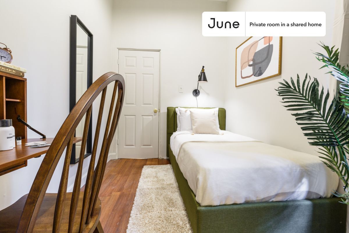 Private bedroom in 4 bed/2 bath Home - Private bedroom in 4 bed/2 bath Home