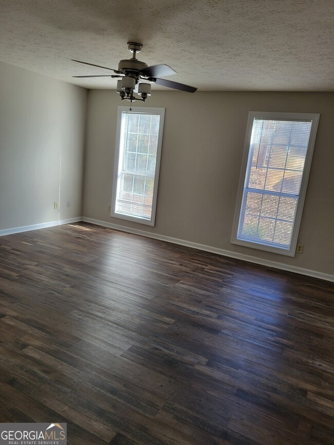 Photo - 2938 Bridge Dr