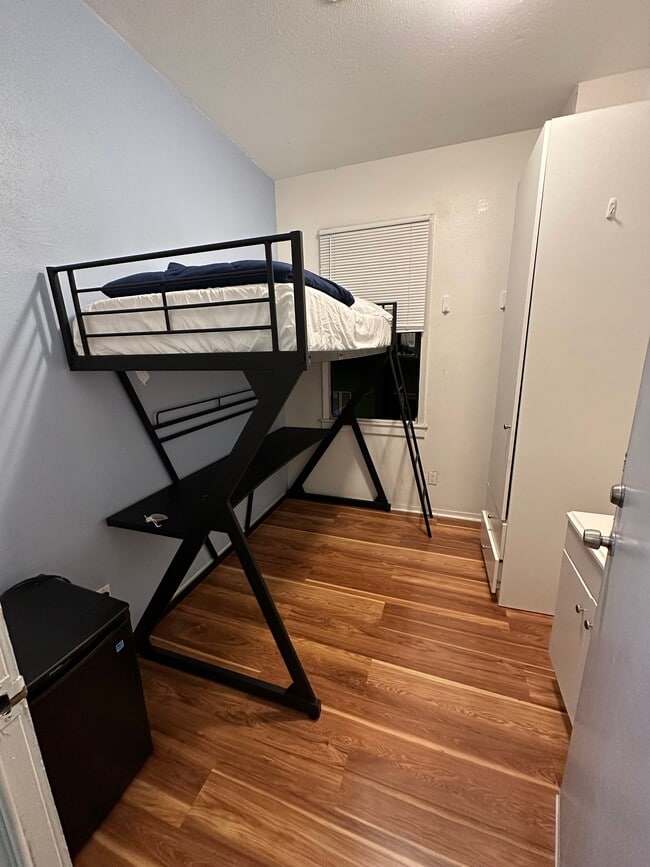 Single Twin Loft