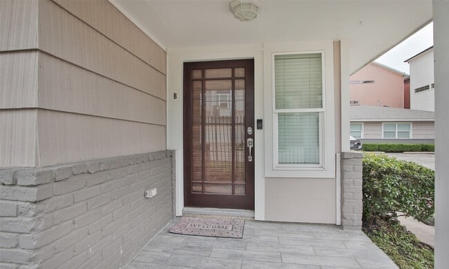 Building Photo - 4331 Marina St Unit B