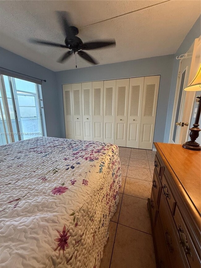 Building Photo - 272 Camden L Unit 272