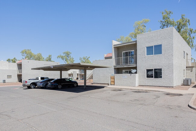 Building Photo - 2826 E Monte Cristo Ave