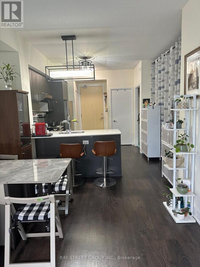 Photo - 30 Roehampton Ave Unit 417