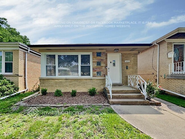 Building Photo - 5451 N Nagle Ave