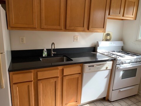 Photo - 1390 Bryant St NE