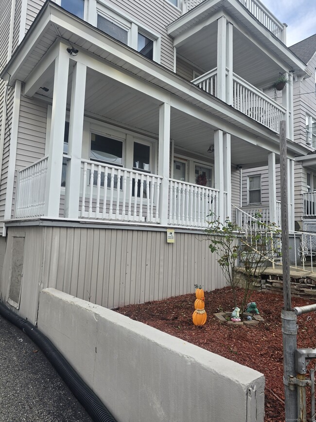 Photo - 19 Waterville St