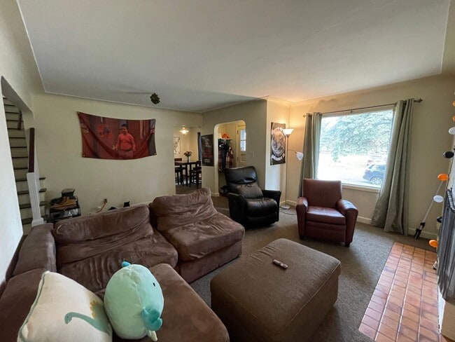 Photo - AVAILABLE JUNE 1ST -4 bed/ 2 bath Home Near Campus!