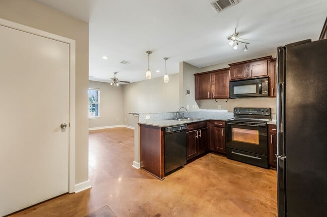 Photo - 3 Bedroom 2 Bathroom Lafayette Townhome for Rent!