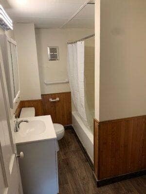 Photo - 128 E Perry St