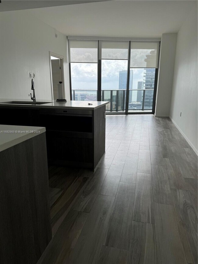 Photo - 805 S Miami Ave