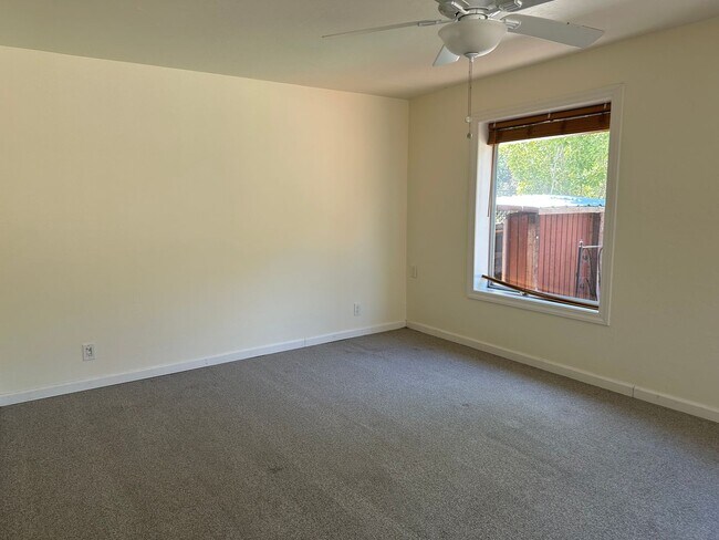 10401 Phar Lap Dr
