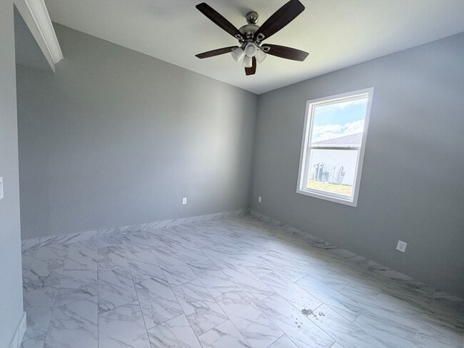136/138 Harry Ave S