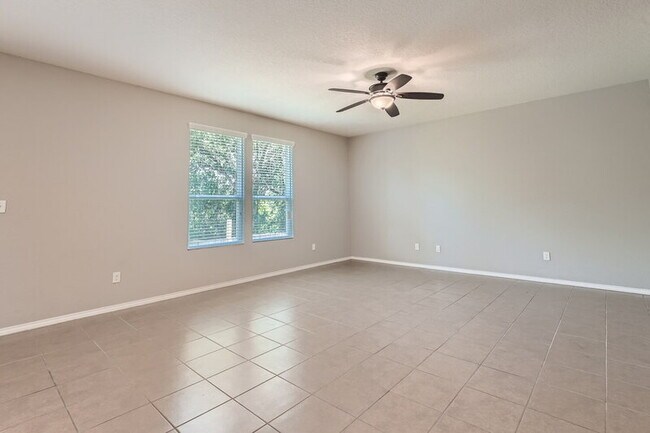 Photo - 13927 Laurel Br