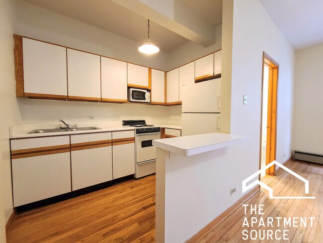 Photo - 634 W Barry Ave Unit 105