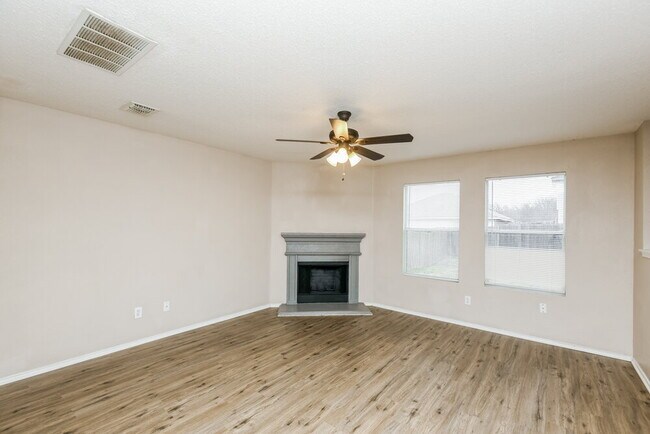 Photo - 4964 Creek Ridge Trail