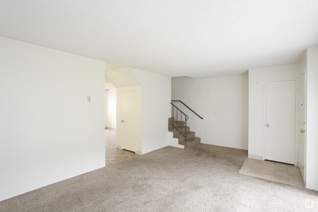 3 BR, 2.5 BA - 1360 SF
